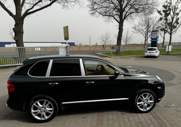 Porsche Cayenne cena 57999 przebieg: 176000, rok produkcji 2007 z Siechnice małe 172